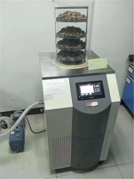 实验室冷冻干燥机与其他实验室设备的配套使用有哪些注意事项？